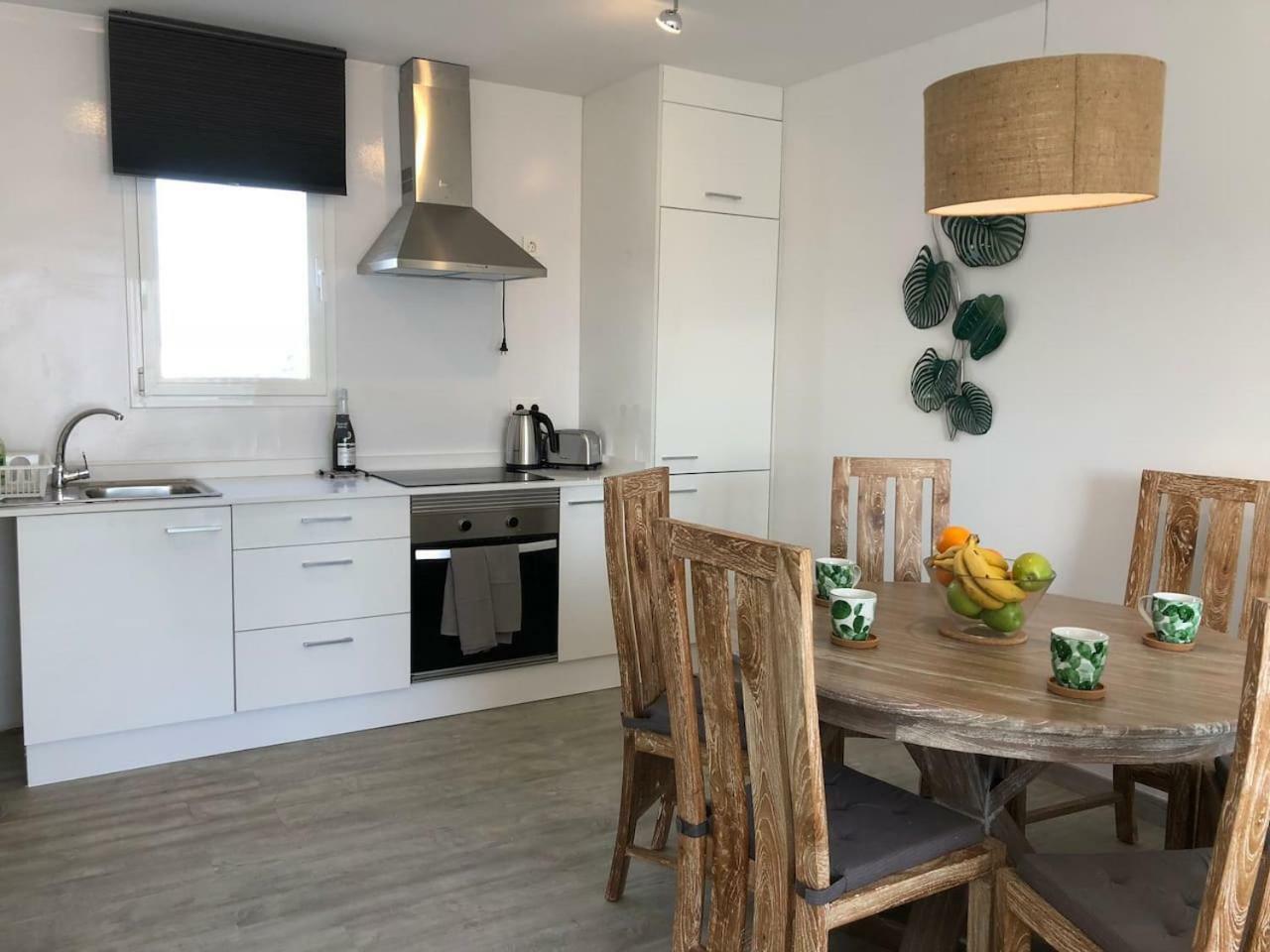 דירות קוסטה טגוויסה Sea Breeze With Shared Pool And Near The Beach מראה חיצוני תמונה