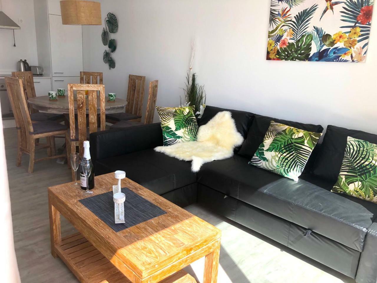 דירות קוסטה טגוויסה Sea Breeze With Shared Pool And Near The Beach מראה חיצוני תמונה